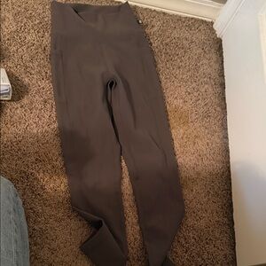 Bourne primitive Women's Gray High-Waisted legging with pockets